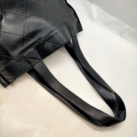 Chanel Black Lamb Skin Tote - Picture 4 of 9